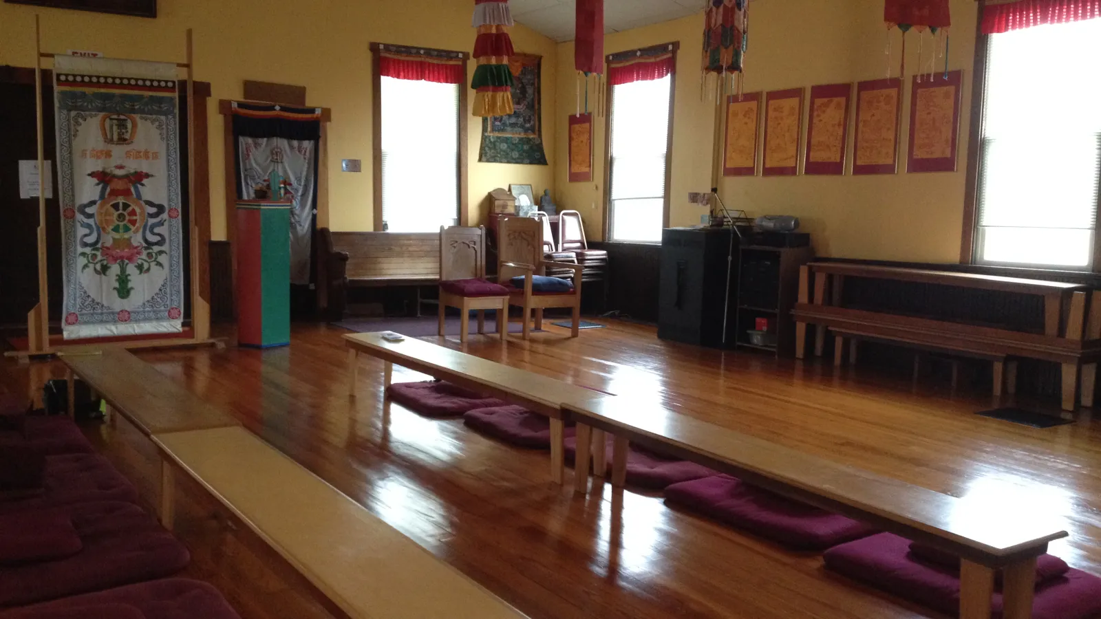 Meditation space facing the exit/entrance at the Columbus Karma Thegsum Chöling Center