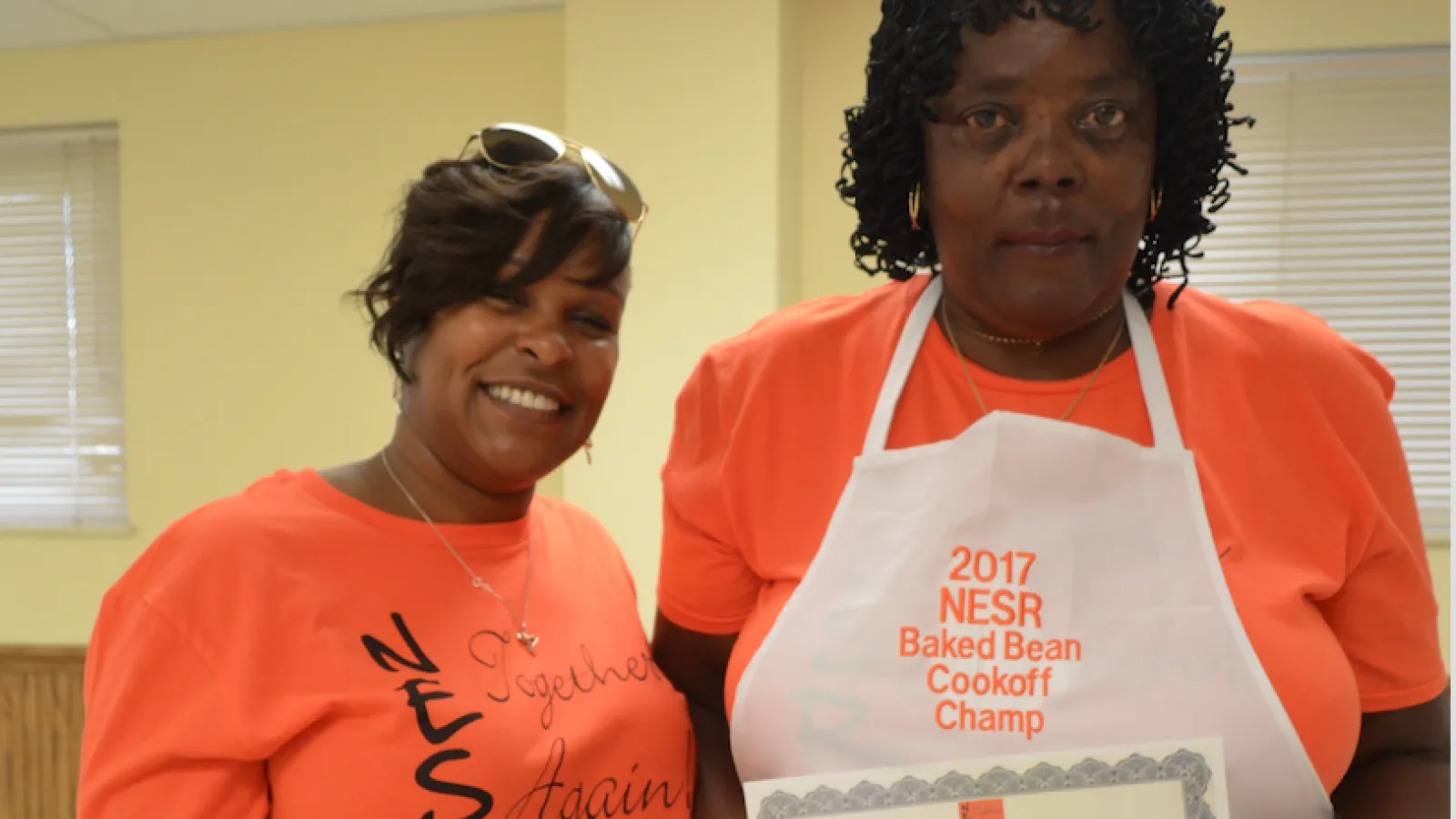 Deanne Malone and Roxanne Ferguson, winner of the baked bean contest.