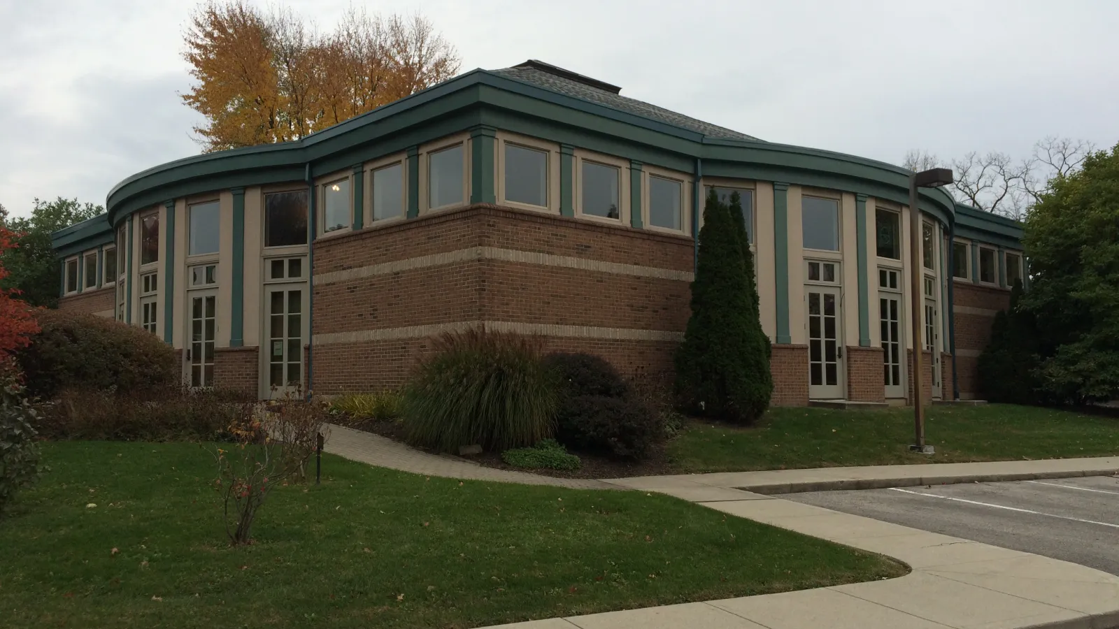The exterior of The First Unitarian Universalist Church in Clintonville