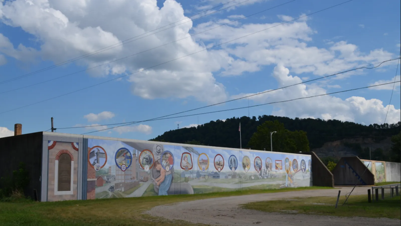 "Tribute to Labor" mural in Portsmouth, OH
