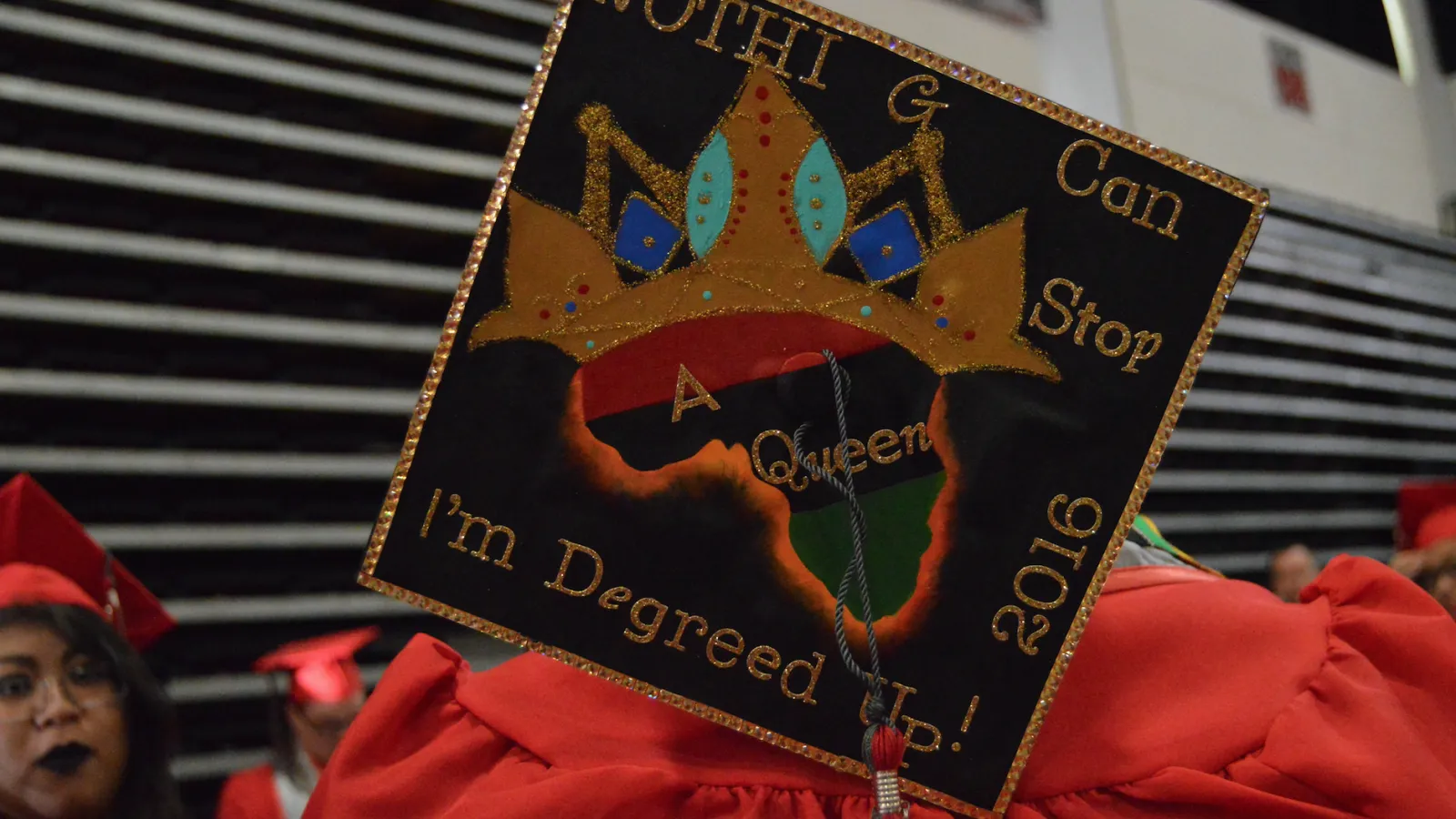 queen gradcap