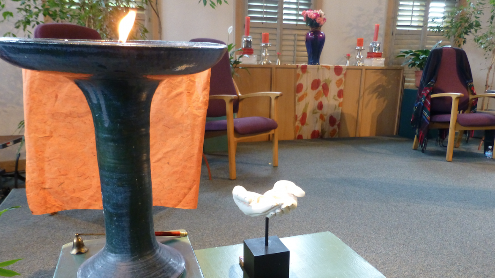 Pulpit Candles at First Unitarian Universalist Church of Columbus